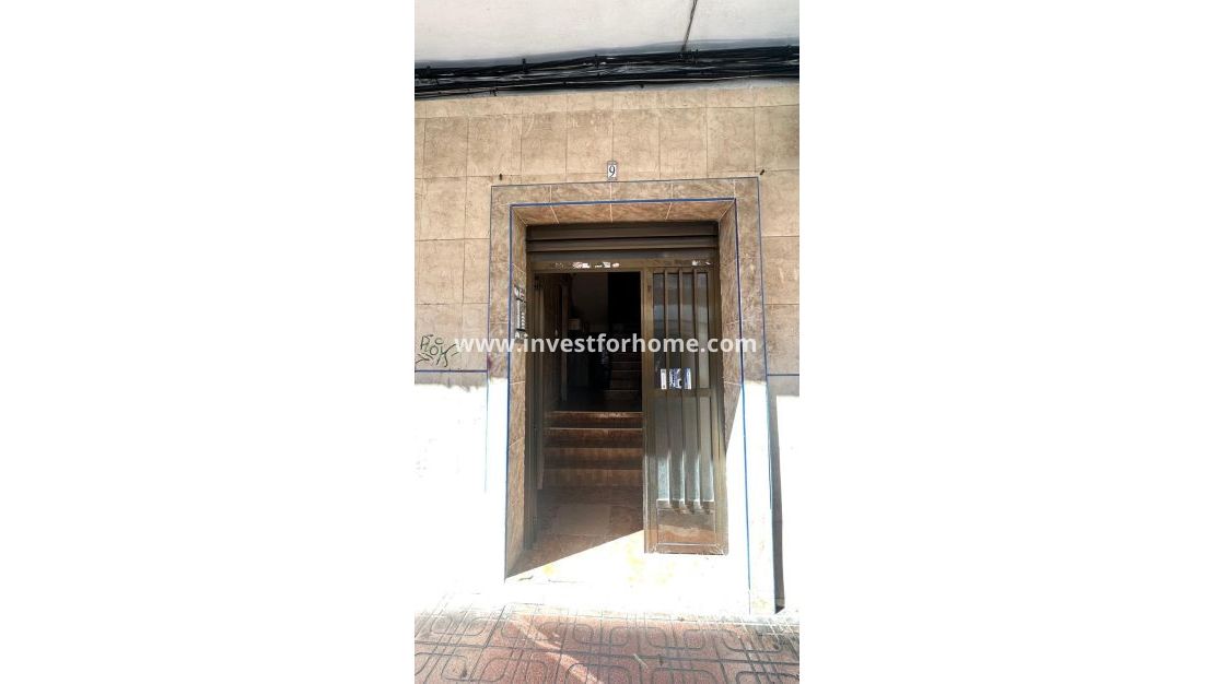 Sale - Apartment - Torrevieja - Centro