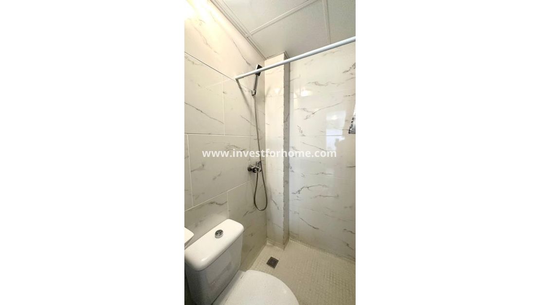 Sale - Apartment - Torrevieja - Centro