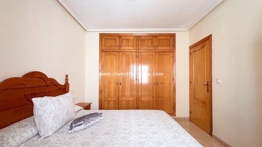 Sale - Apartment - Torrevieja - Centro