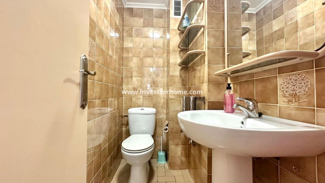 Sale - Apartment - Torrevieja - Centro