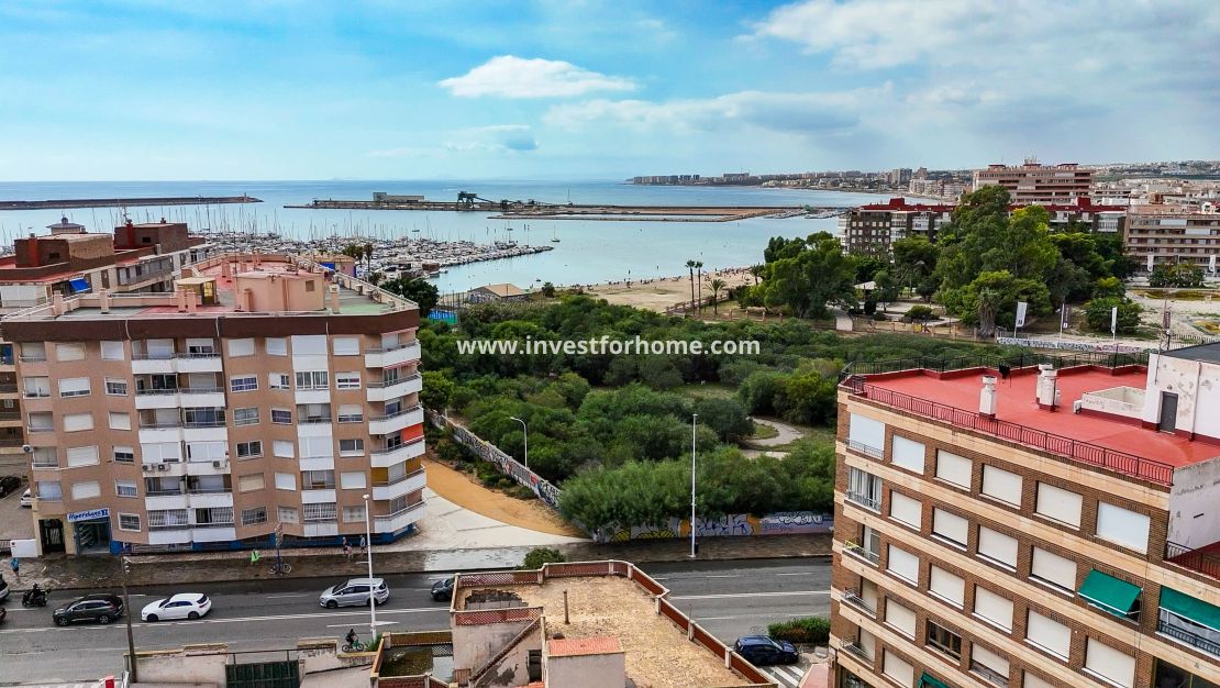Sale - Apartment - Torrevieja - Centro