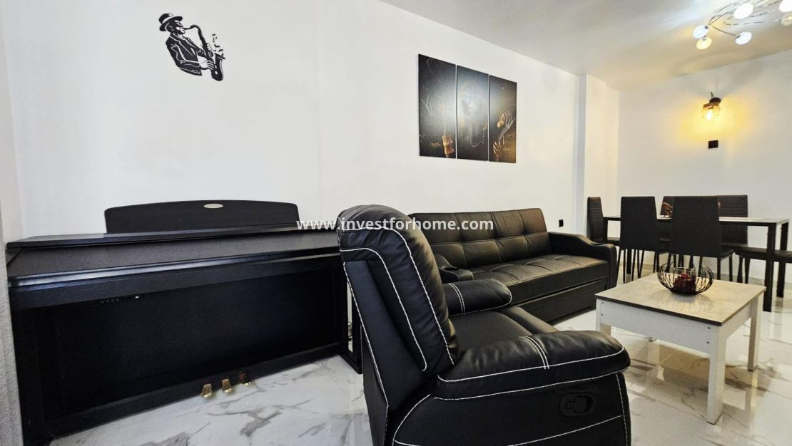 Sale - Apartment - Torrevieja - Centro