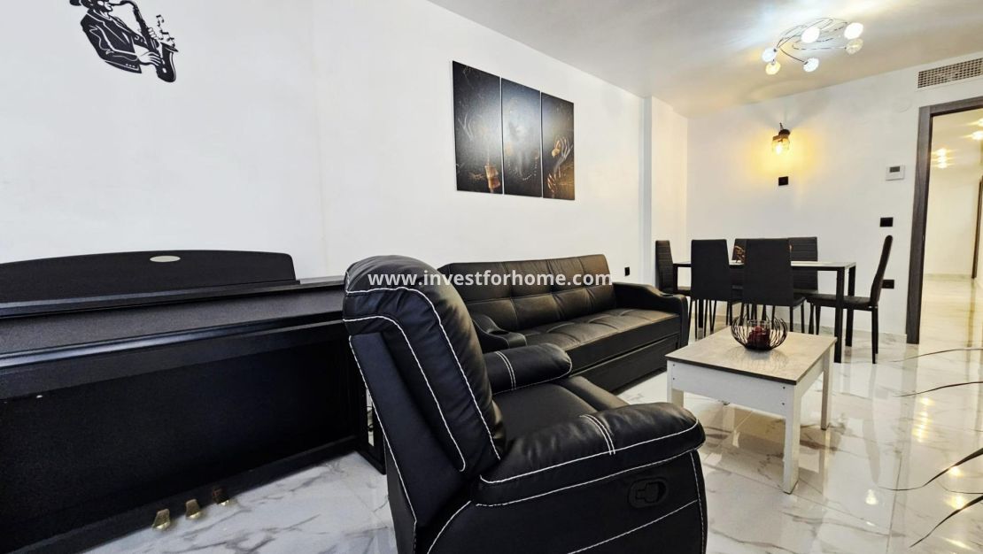 Sale - Apartment - Torrevieja - Centro