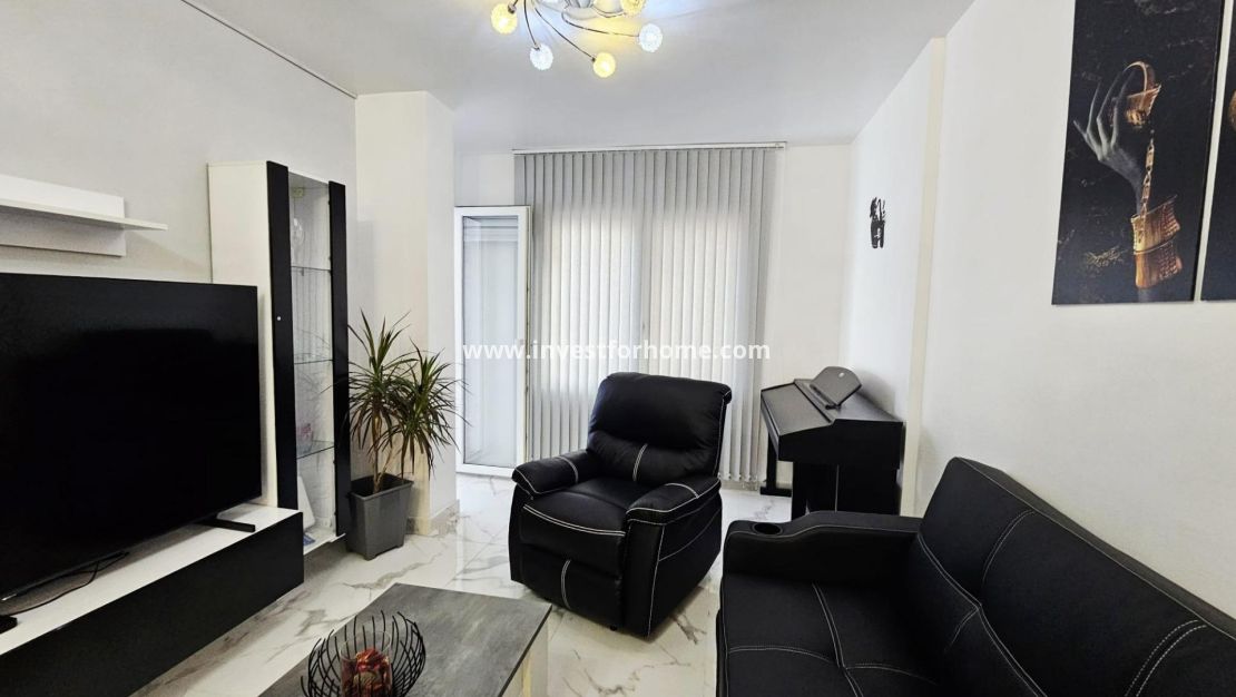Sale - Apartment - Torrevieja - Centro