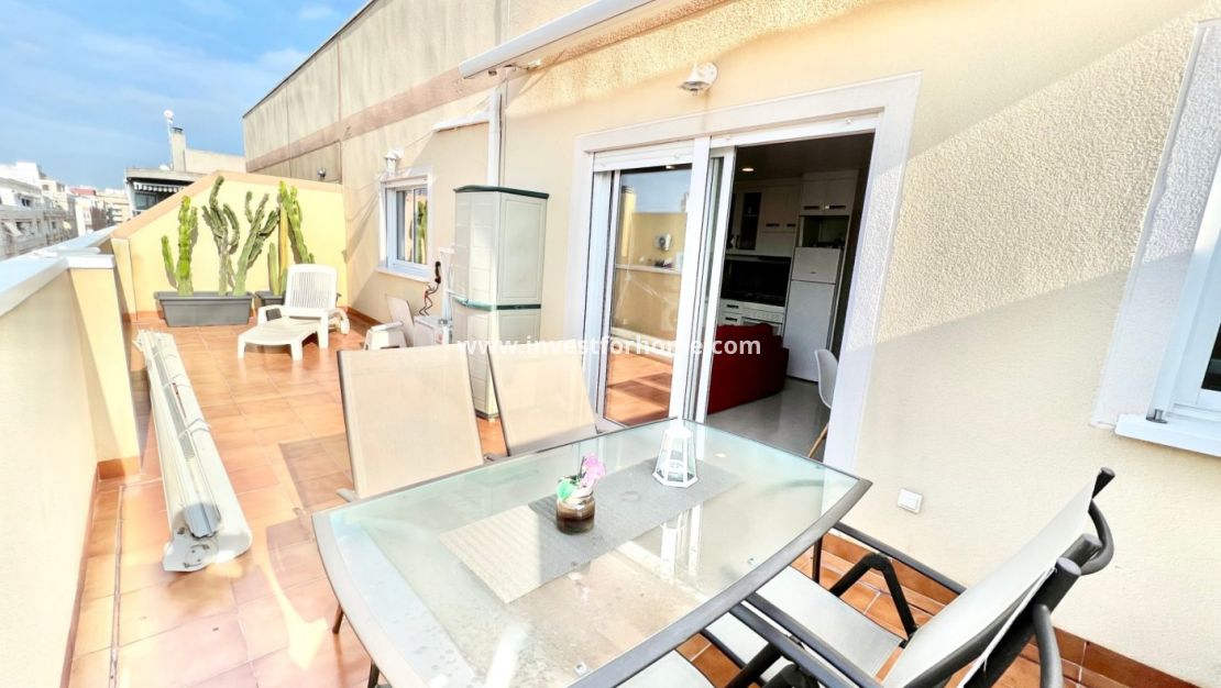Sale - Apartment - Torrevieja - Centro