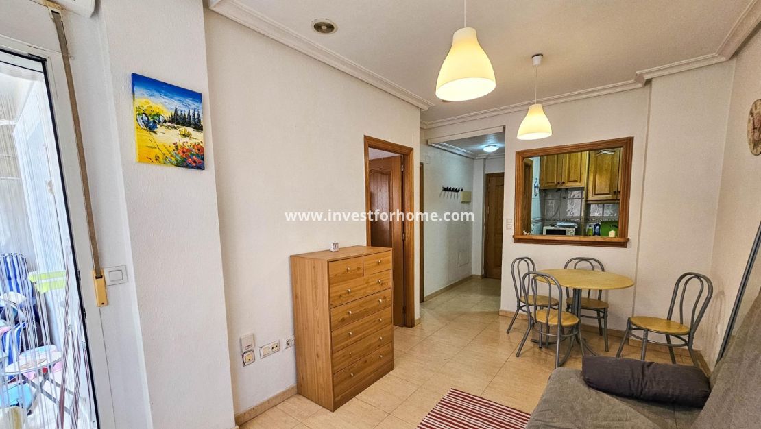 Sale - Apartment - Torrevieja - Centro