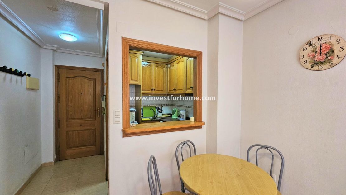 Sale - Apartment - Torrevieja - Centro