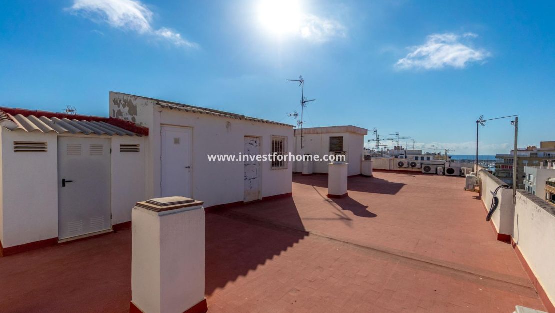 Sale - Apartment - Torrevieja - Centro