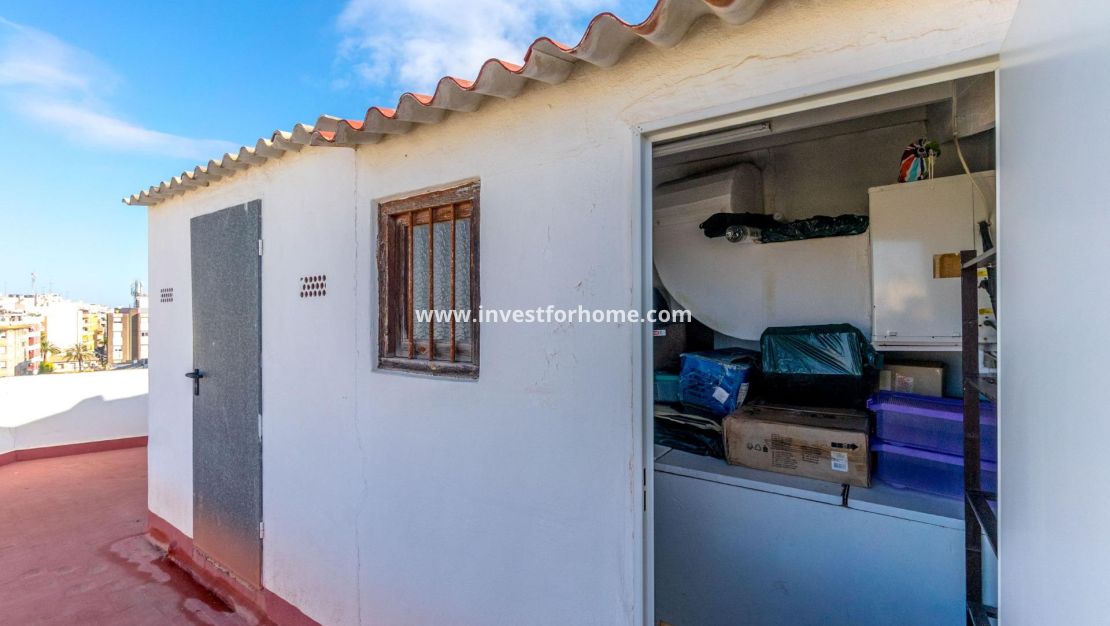 Sale - Apartment - Torrevieja - Centro