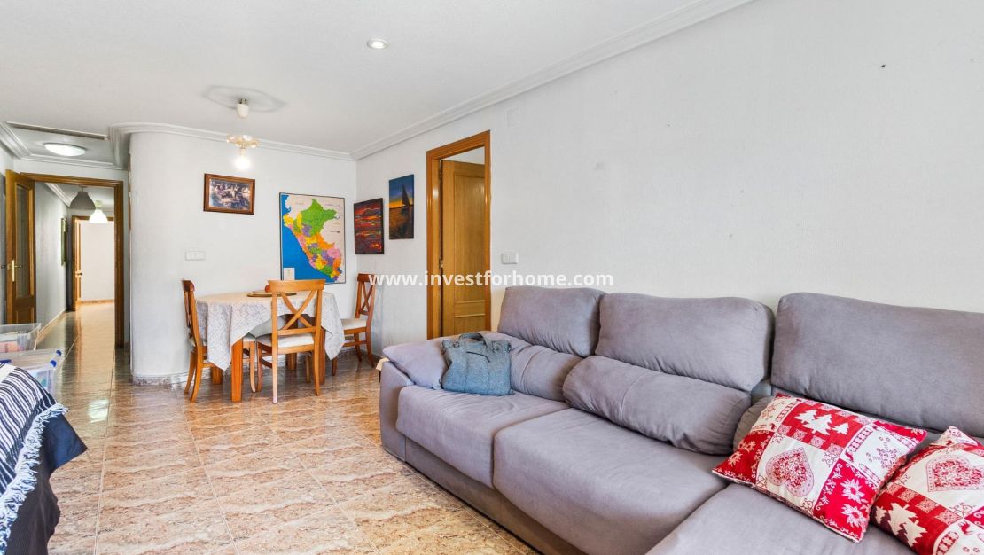 Sale - Apartment - Torrevieja - Centro