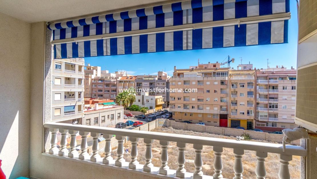 Sale - Apartment - Torrevieja - Centro