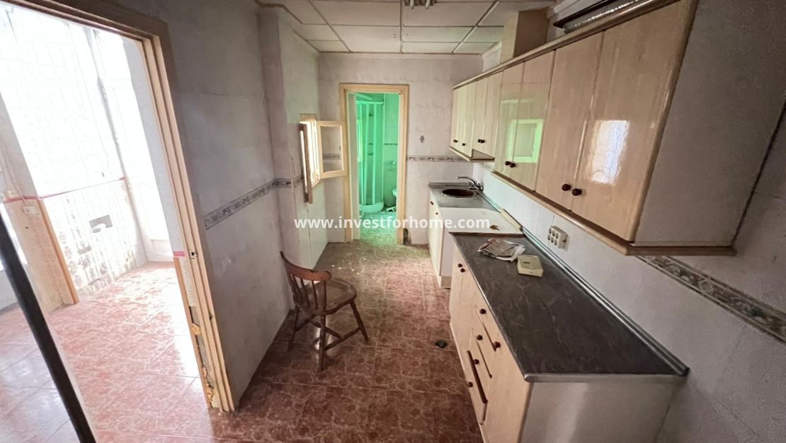 Sale - Apartment - Torrevieja - Centro