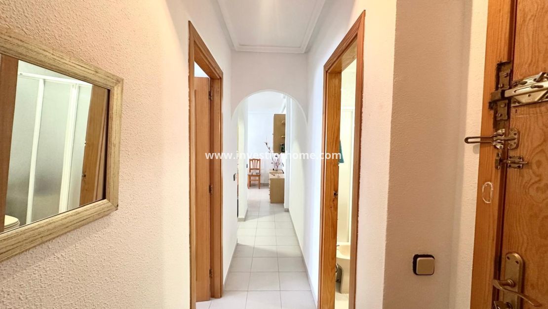 Sale - Apartment - Torrevieja - Centro