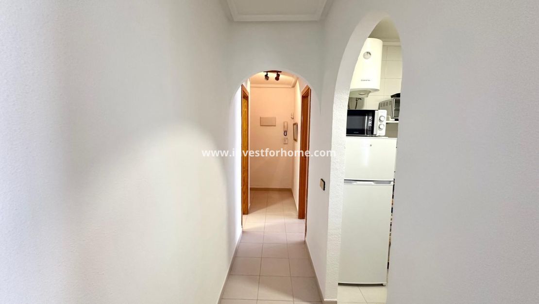 Sale - Apartment - Torrevieja - Centro