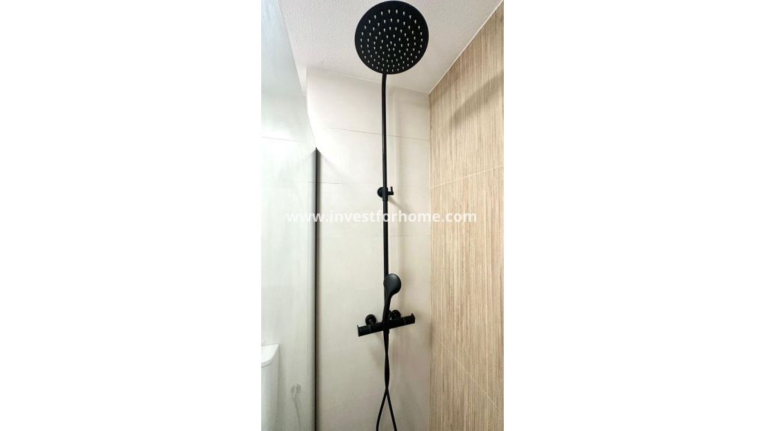 Sale - Apartment - Torrevieja - Centro