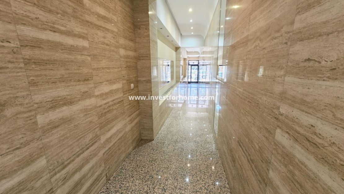 Sale - Apartment - Torrevieja - Centro