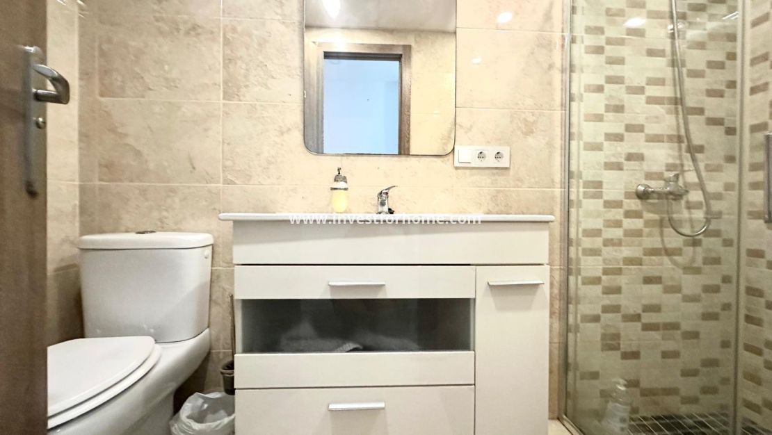 Sale - Apartment - Torrevieja - Centro