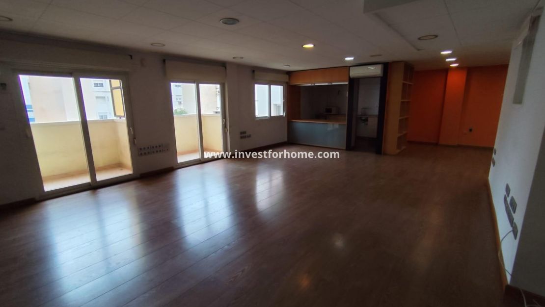 Sale - Apartment - Torrevieja - Centro