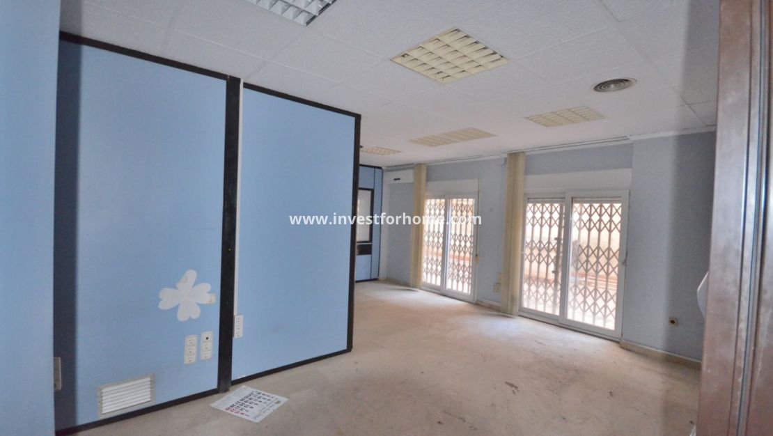 Sale - Apartment - Torrevieja - Centro