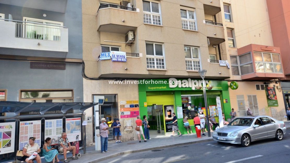 Sale - Apartment - Torrevieja - Centro