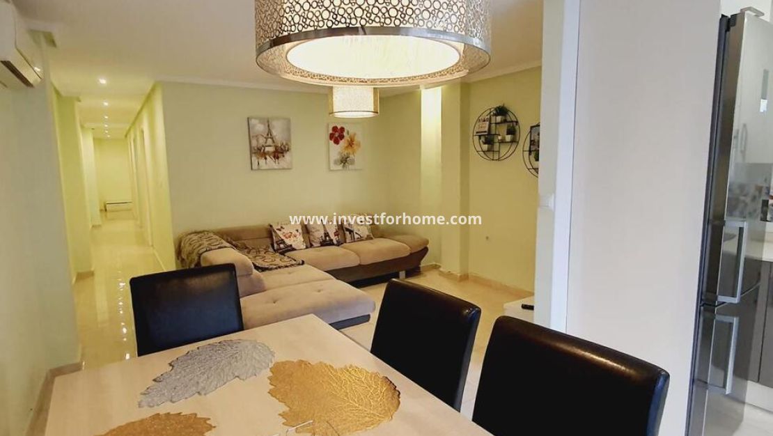 Sale - Apartment - Torrevieja - Centro