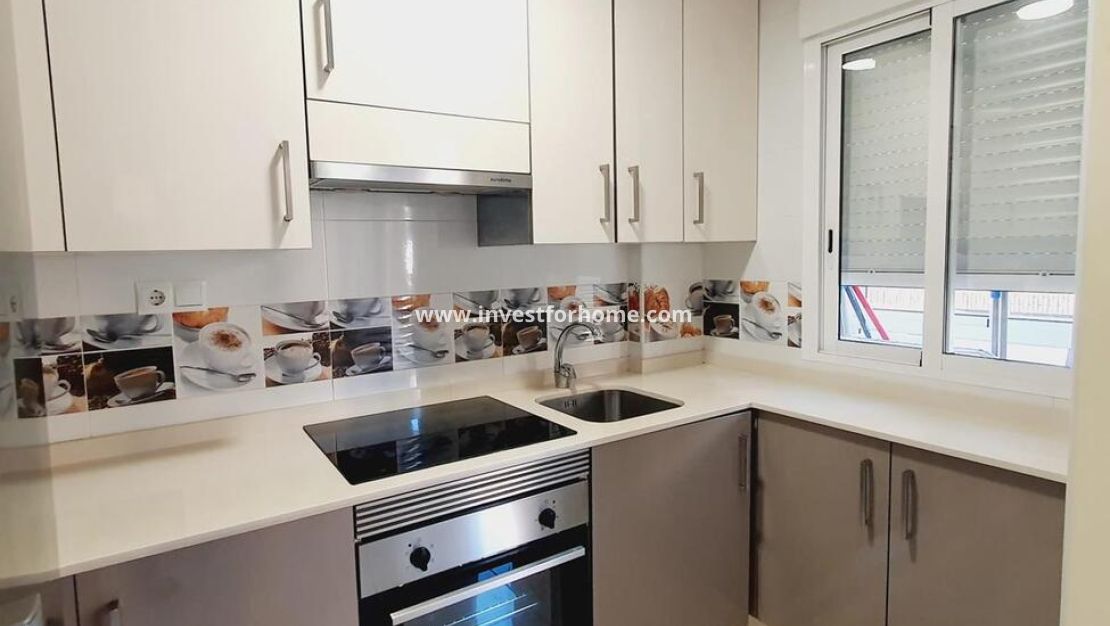 Sale - Apartment - Torrevieja - Centro