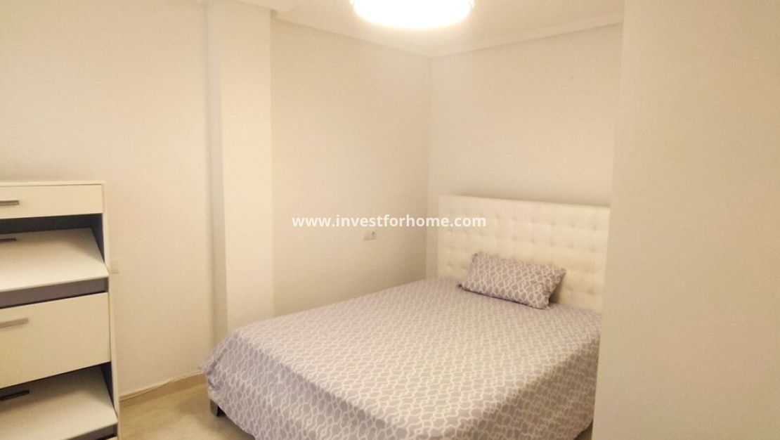 Sale - Apartment - Torrevieja - Centro