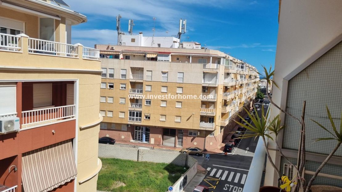 Sale - Apartment - Torrevieja - Centro