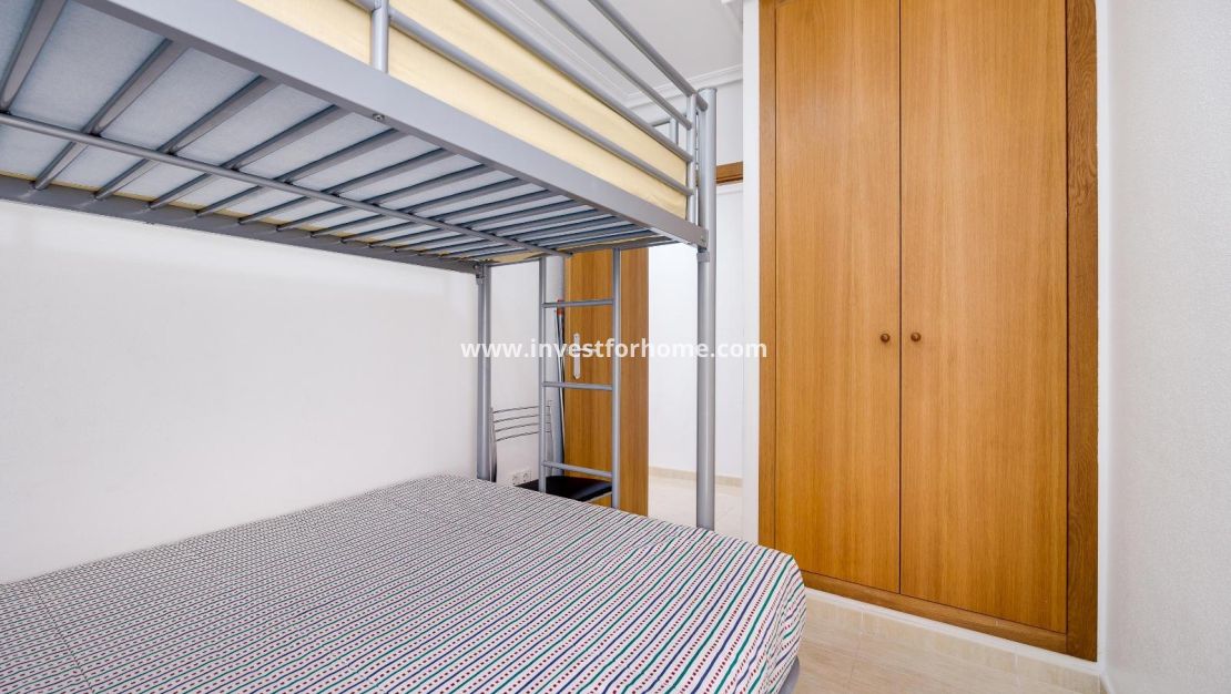 Sale - Apartment - Torrevieja - Centro