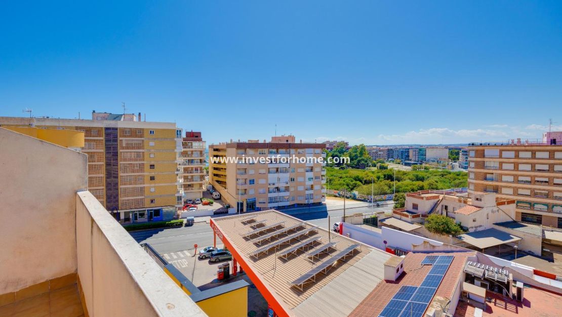 Sale - Apartment - Torrevieja - Centro