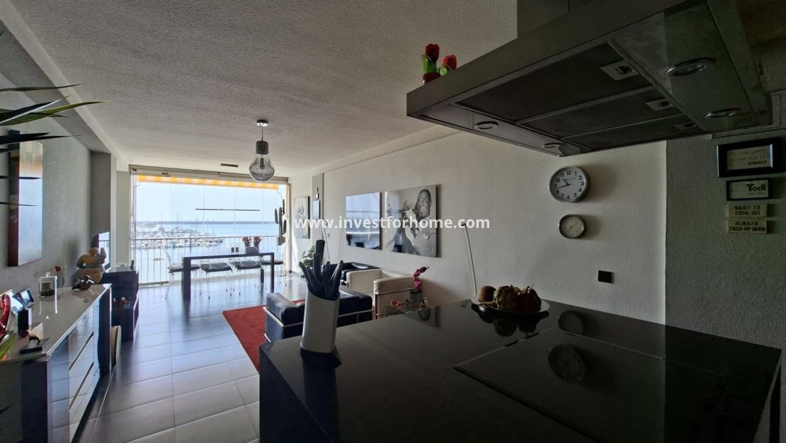 Sale - Apartment - Torrevieja - Centro