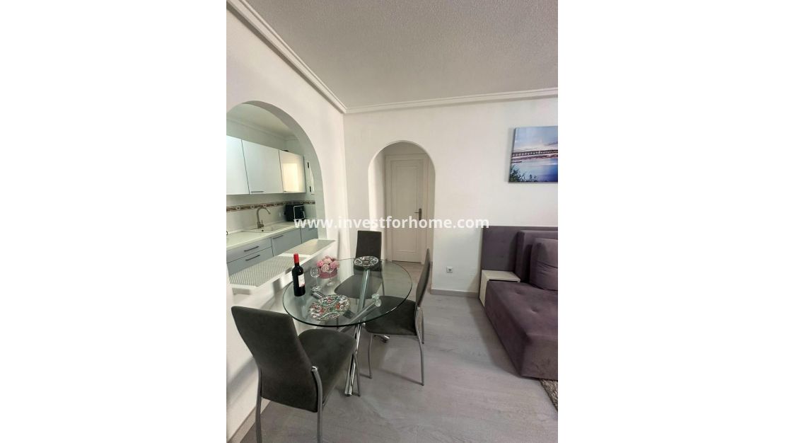 Sale - Apartment - Torrevieja - Centro