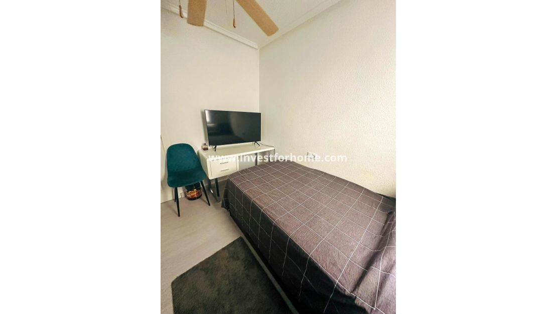 Sale - Apartment - Torrevieja - Centro