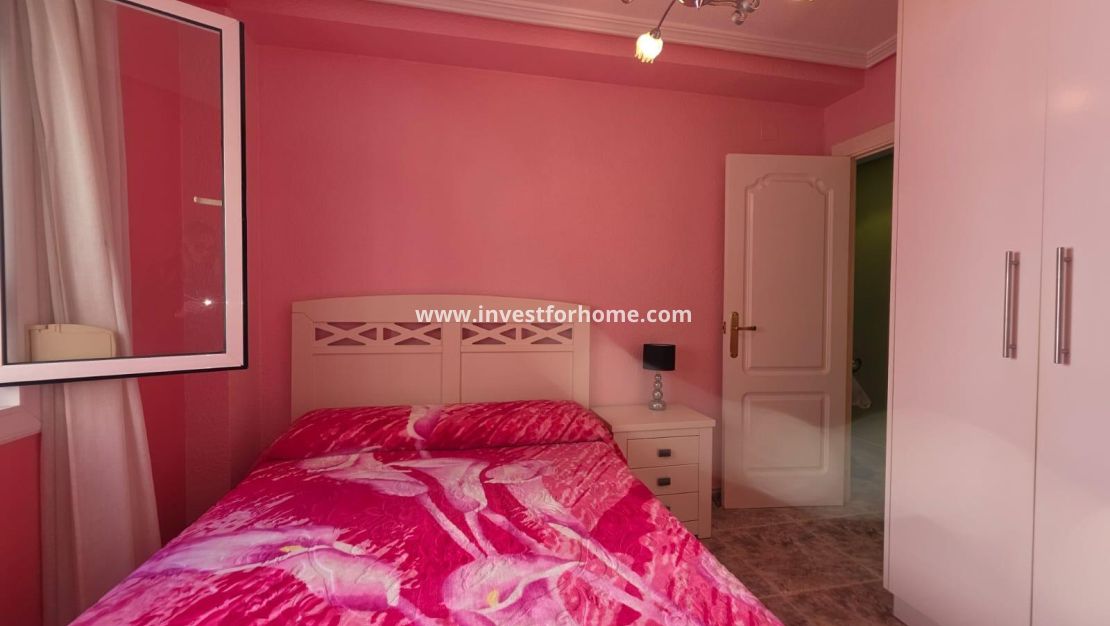 Sale - Apartment - Torrevieja - Centro