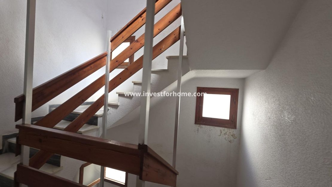 Sale - Apartment - Torrevieja - Centro