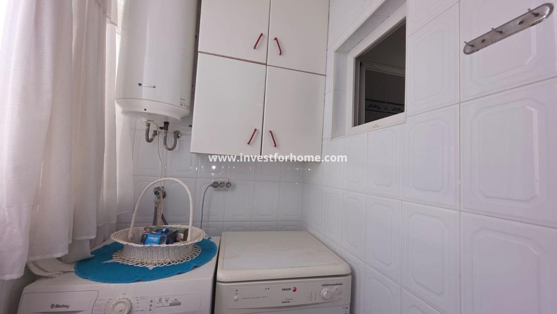 Sale - Apartment - Torrevieja - Centro