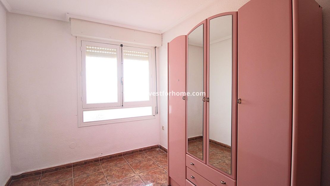 Sale - Apartment - Torrevieja - Centro