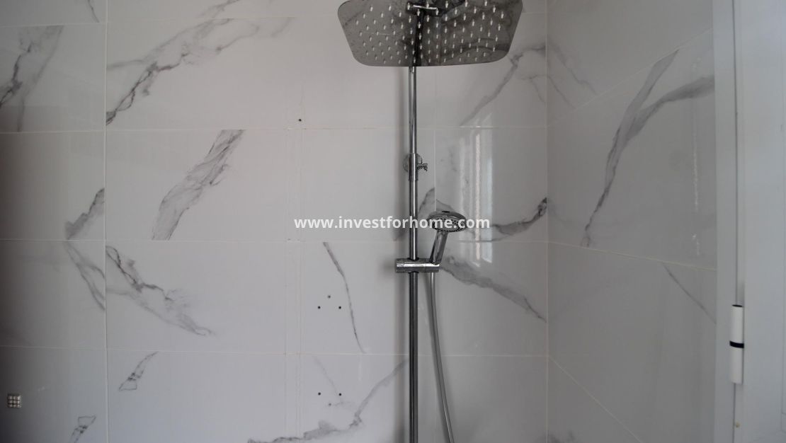 Sale - Apartment - Torrevieja - Centro