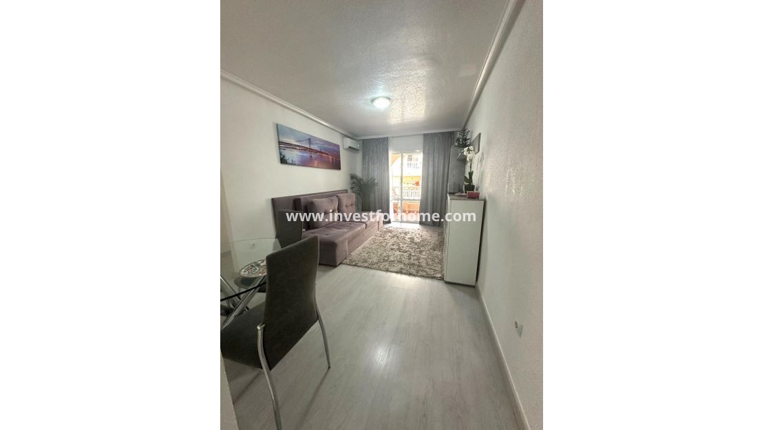 Sale - Apartment - Torrevieja - Centro
