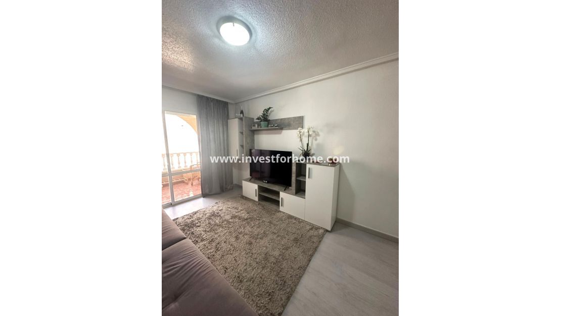 Sale - Apartment - Torrevieja - Centro
