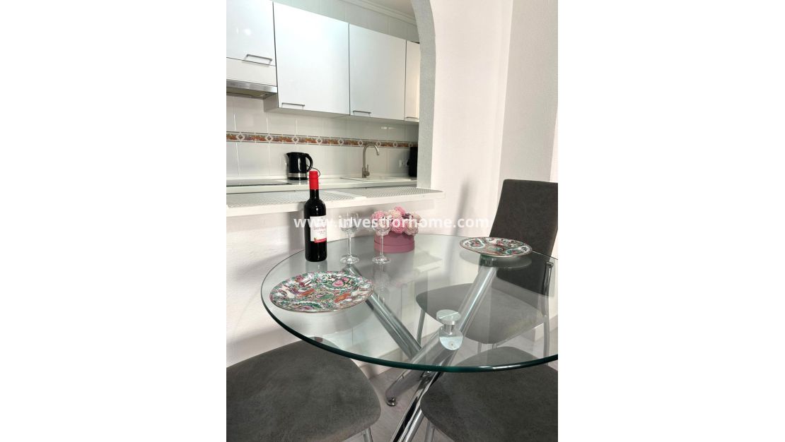 Sale - Apartment - Torrevieja - Centro