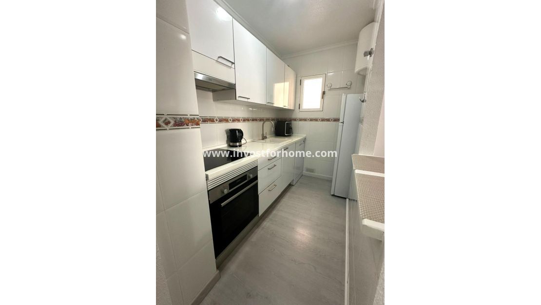 Sale - Apartment - Torrevieja - Centro
