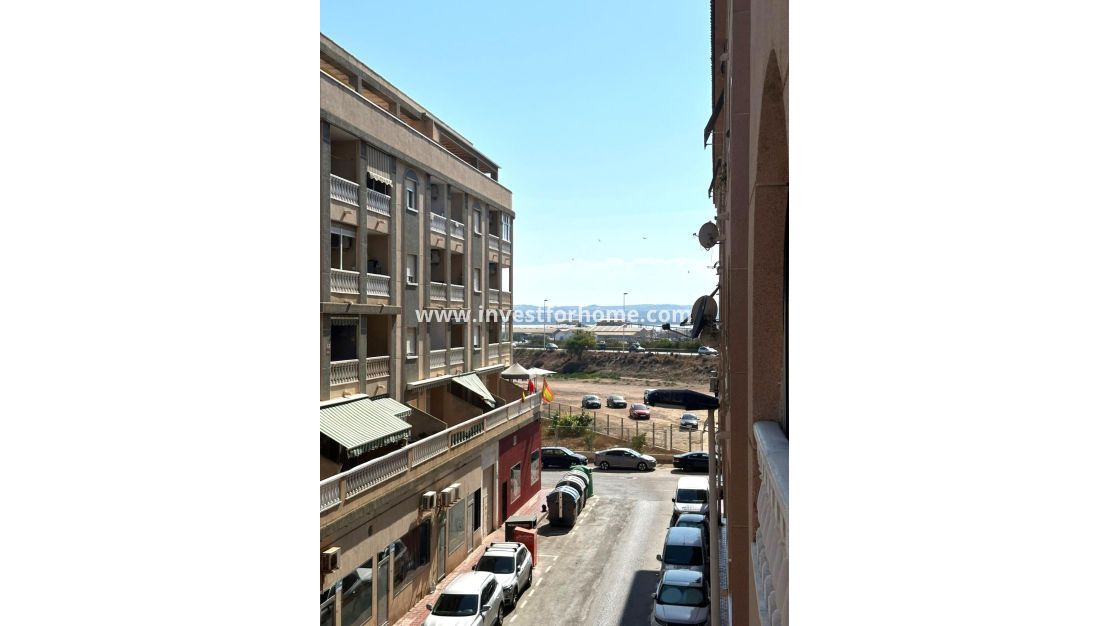 Sale - Apartment - Torrevieja - Centro