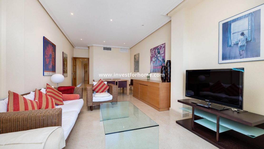 Sale - Apartment - Torrevieja - Centro