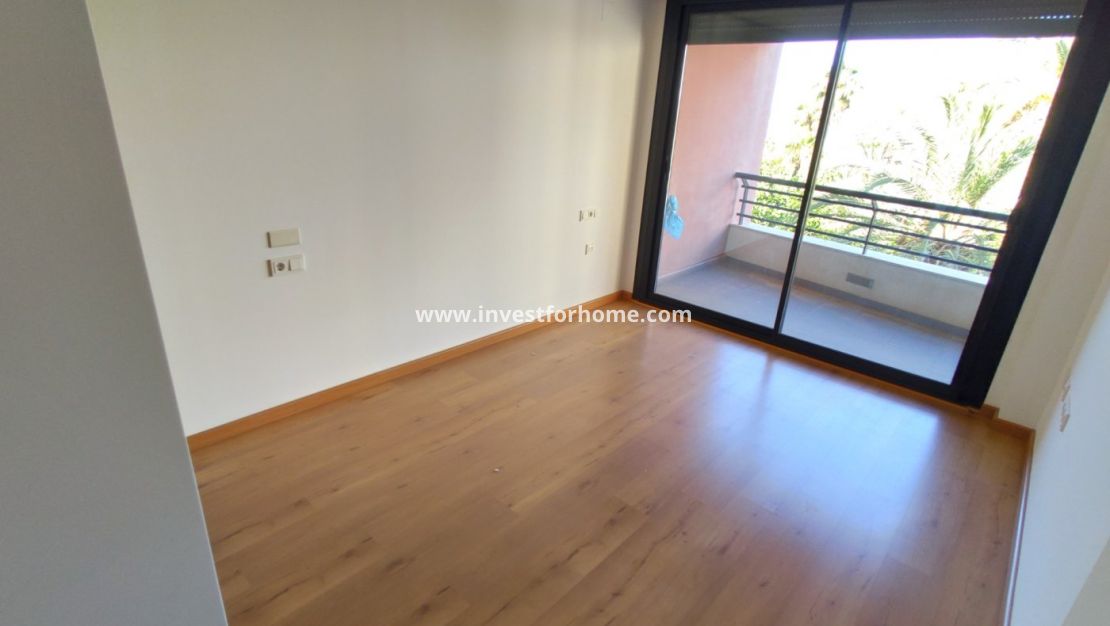 Sale - Apartment - Torrevieja - Centro