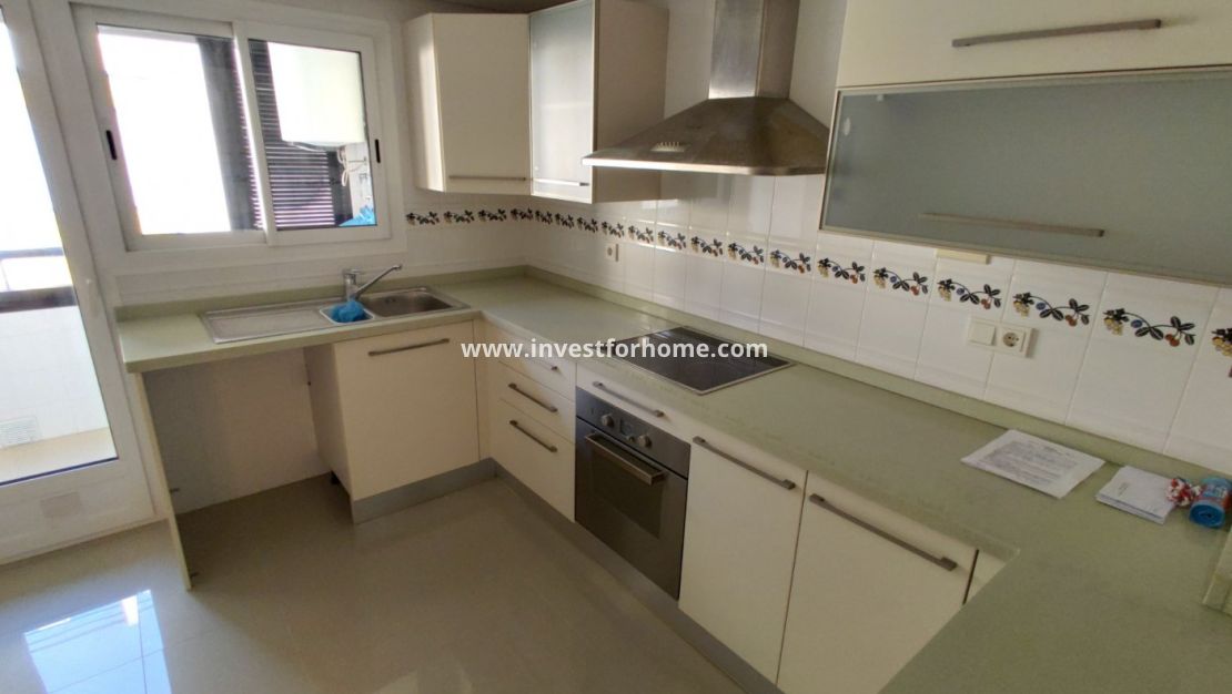 Sale - Apartment - Torrevieja - Centro