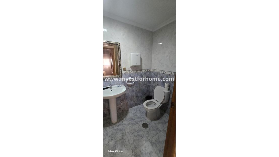 Sale - Apartment - Torrevieja - Centro