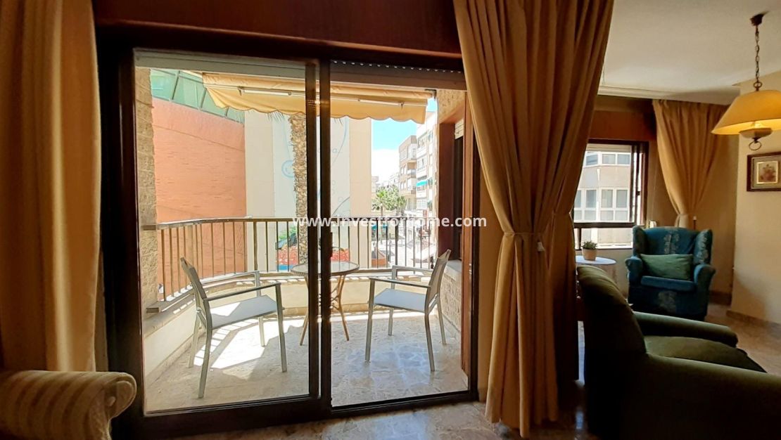 Sale - Apartment - Torrevieja - Centro