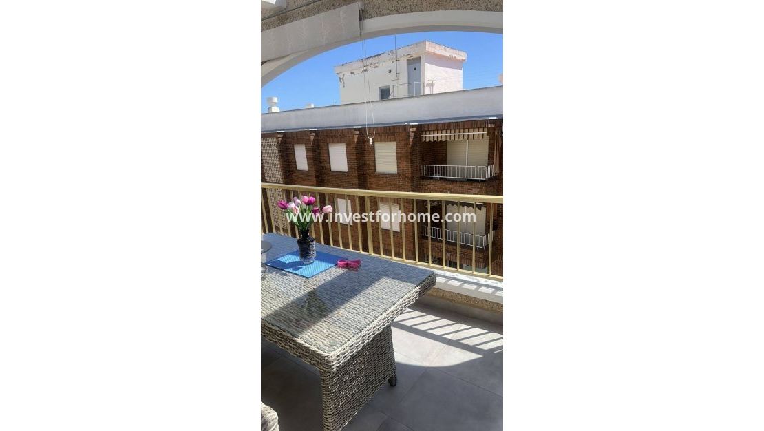Sale - Apartment - Torrevieja - Centro