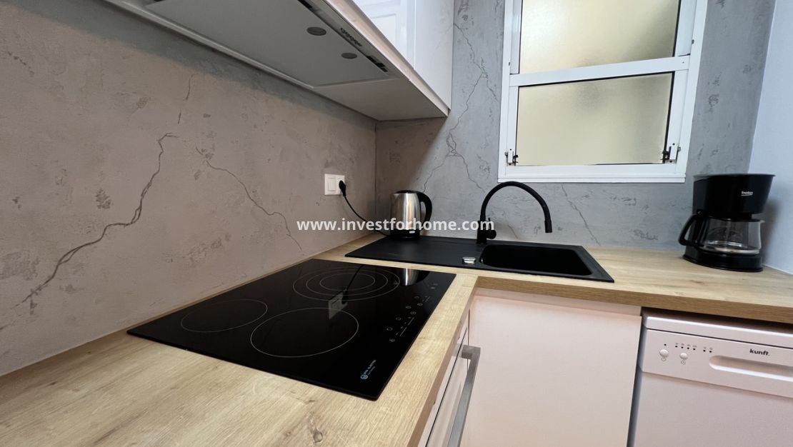 Sale - Apartment - Torrevieja - Centro